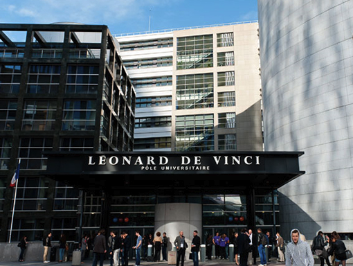 IIM de Nanterre ou je donne des cours de 3D à des étudiants de 3e et 5e année.